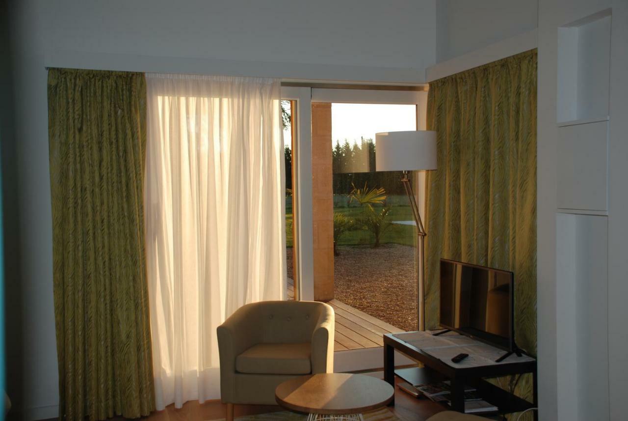 Les Ambeles Bed and Breakfast Saint-Magne-de-Castillon Εξωτερικό φωτογραφία